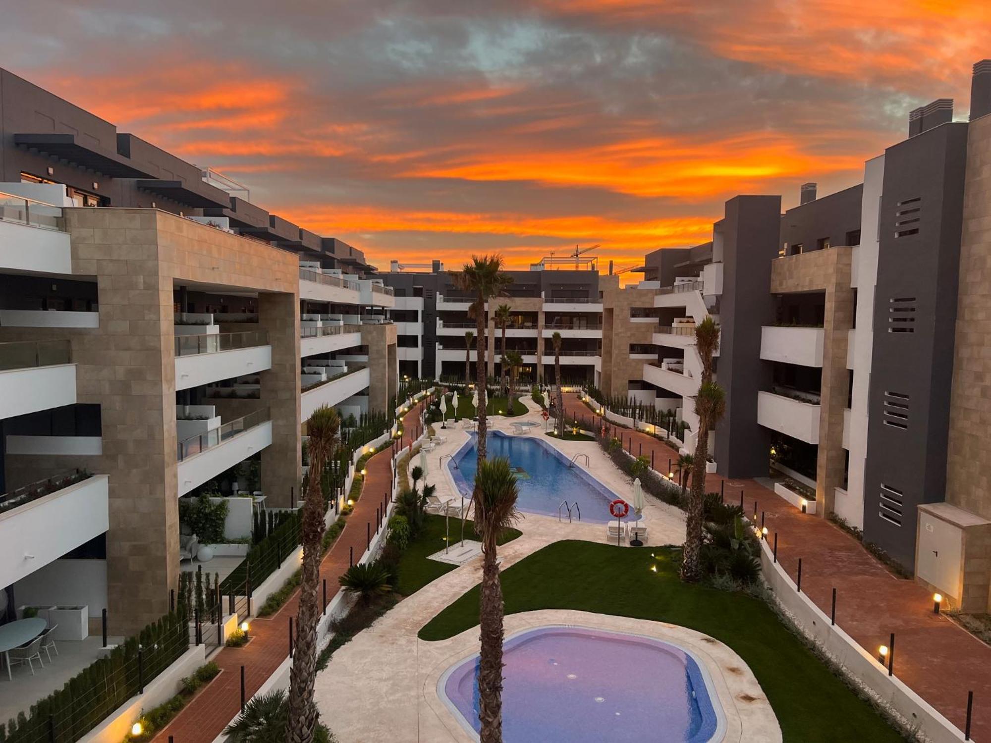 New - Flamenca Village - Fantastic Location! โอริอุเอลา ภายนอก รูปภาพ